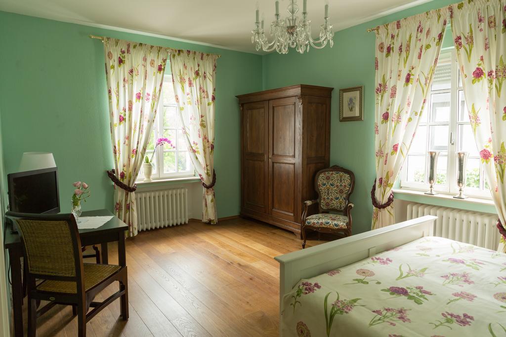 La Roseraie Wittlich Zimmer foto